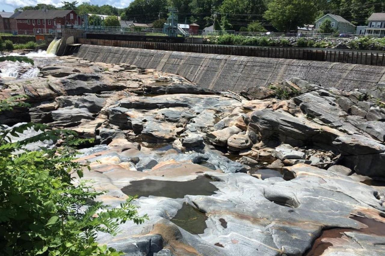 Blooming Inn Shelburne Falls Eksteriør bilde