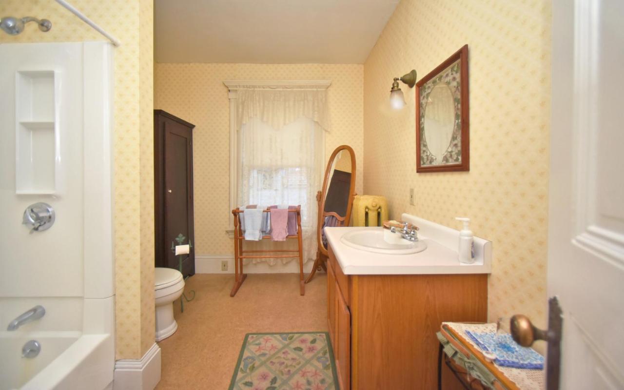 Blooming Inn Shelburne Falls Eksteriør bilde