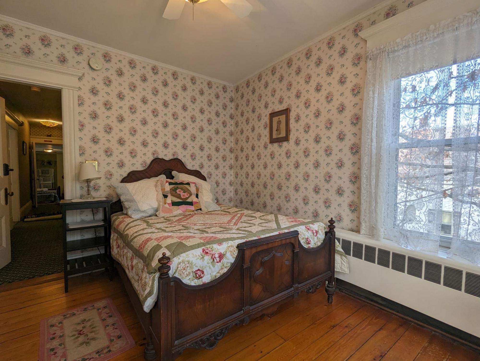 Blooming Inn Shelburne Falls Eksteriør bilde