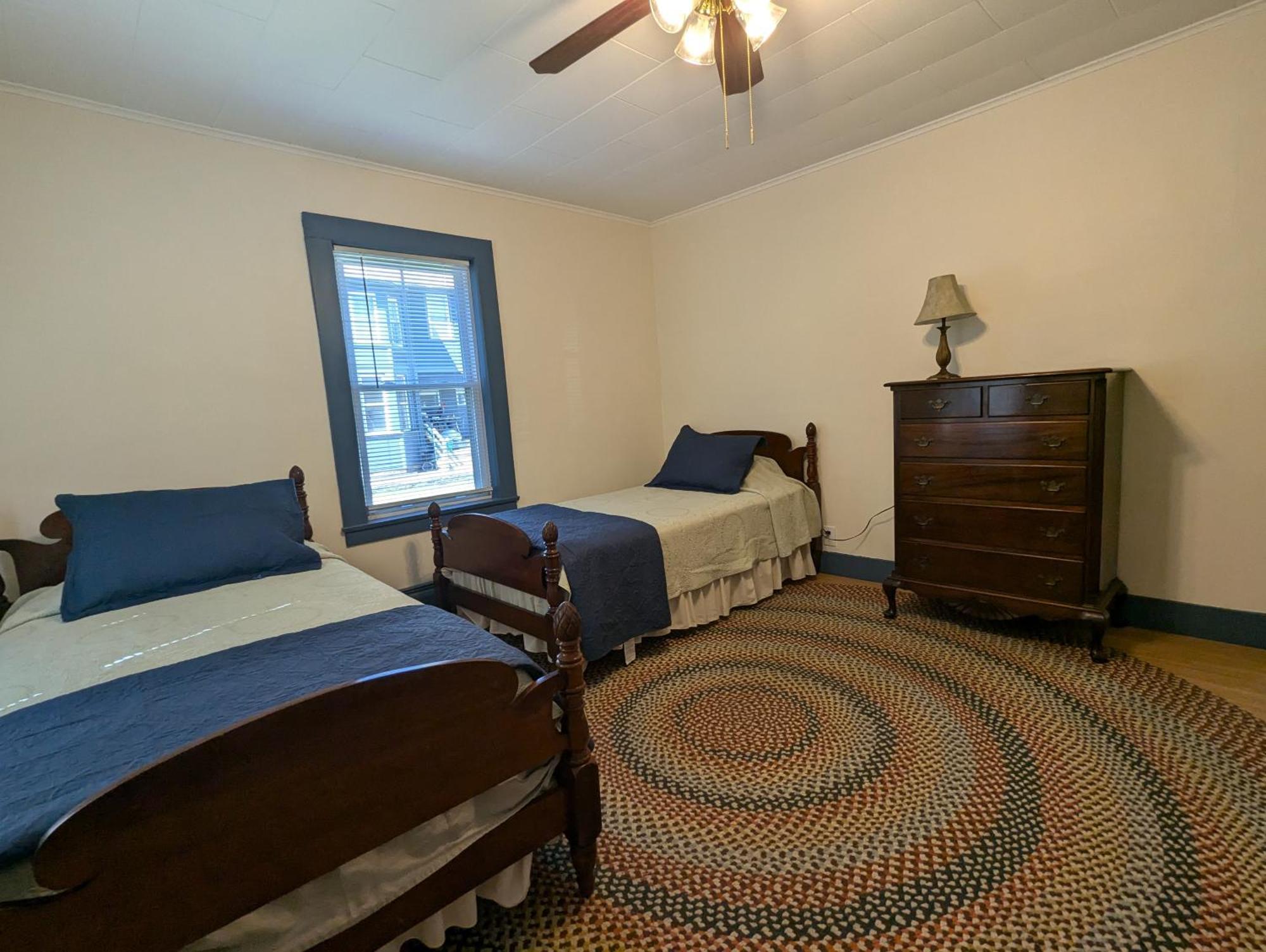 Blooming Inn Shelburne Falls Eksteriør bilde